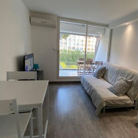 Superbe Appartement Climatise A 3 Min De La Mer Ла Гранде-Моте Екстериор снимка