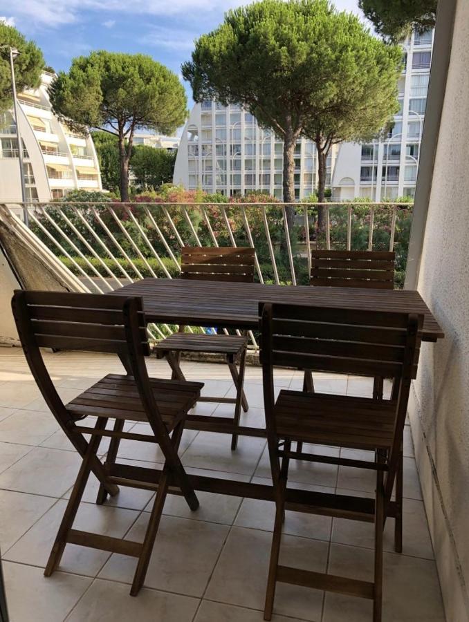 Superbe Appartement Climatise A 3 Min De La Mer Ла Гранде-Моте Екстериор снимка
